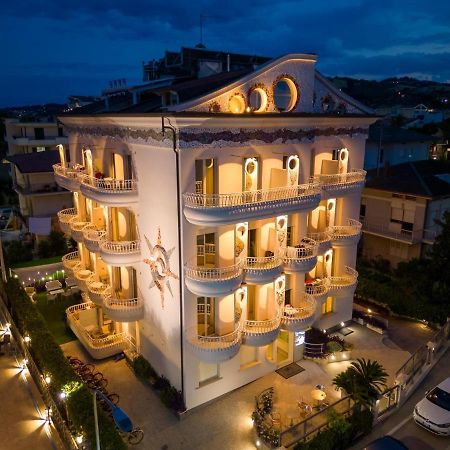 Residence Anchisemare Alba Adriatica Dış mekan fotoğraf