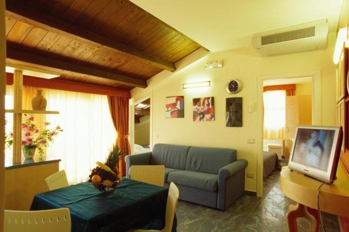 Residence Anchisemare Alba Adriatica Dış mekan fotoğraf