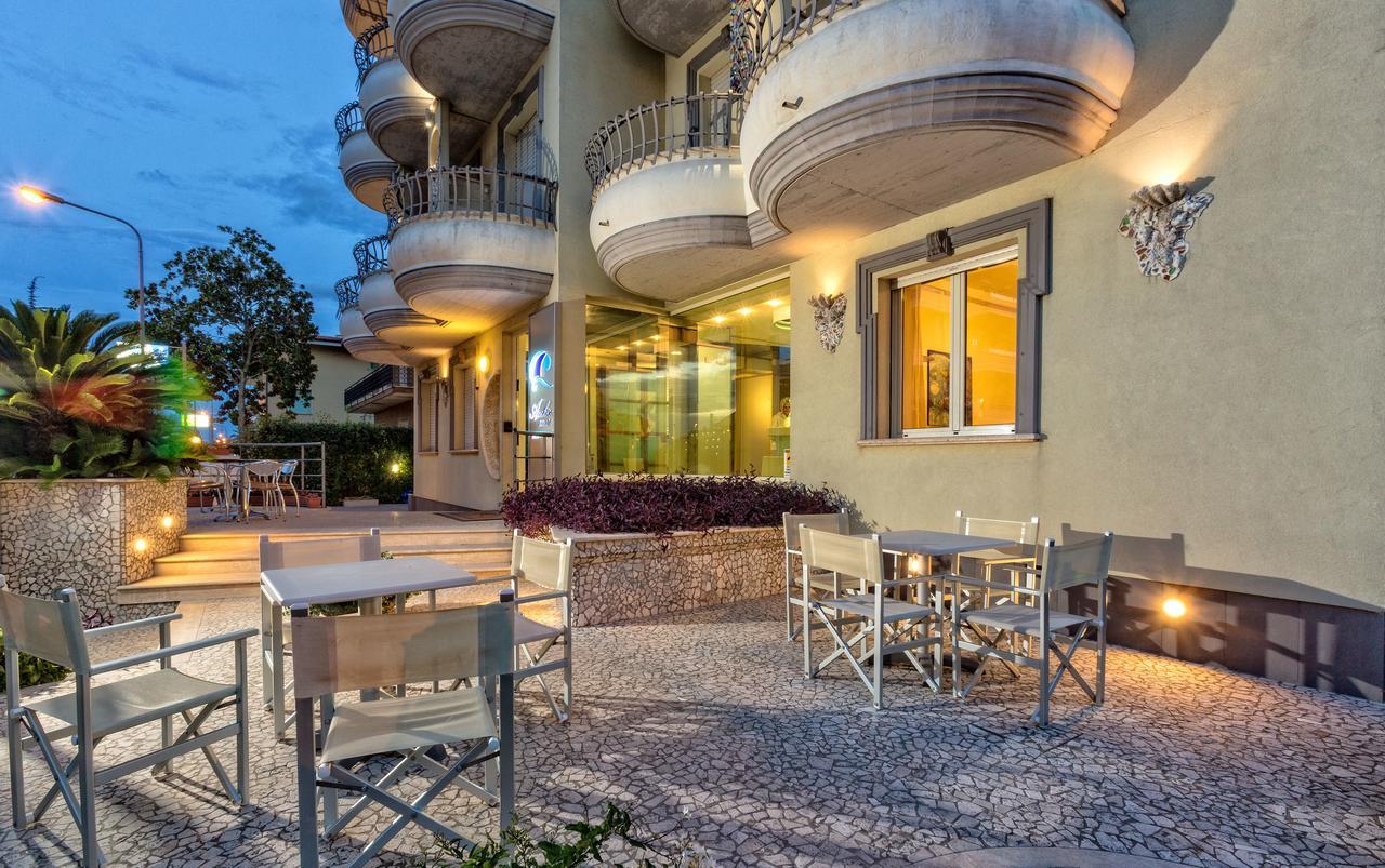 Residence Anchisemare Alba Adriatica Dış mekan fotoğraf