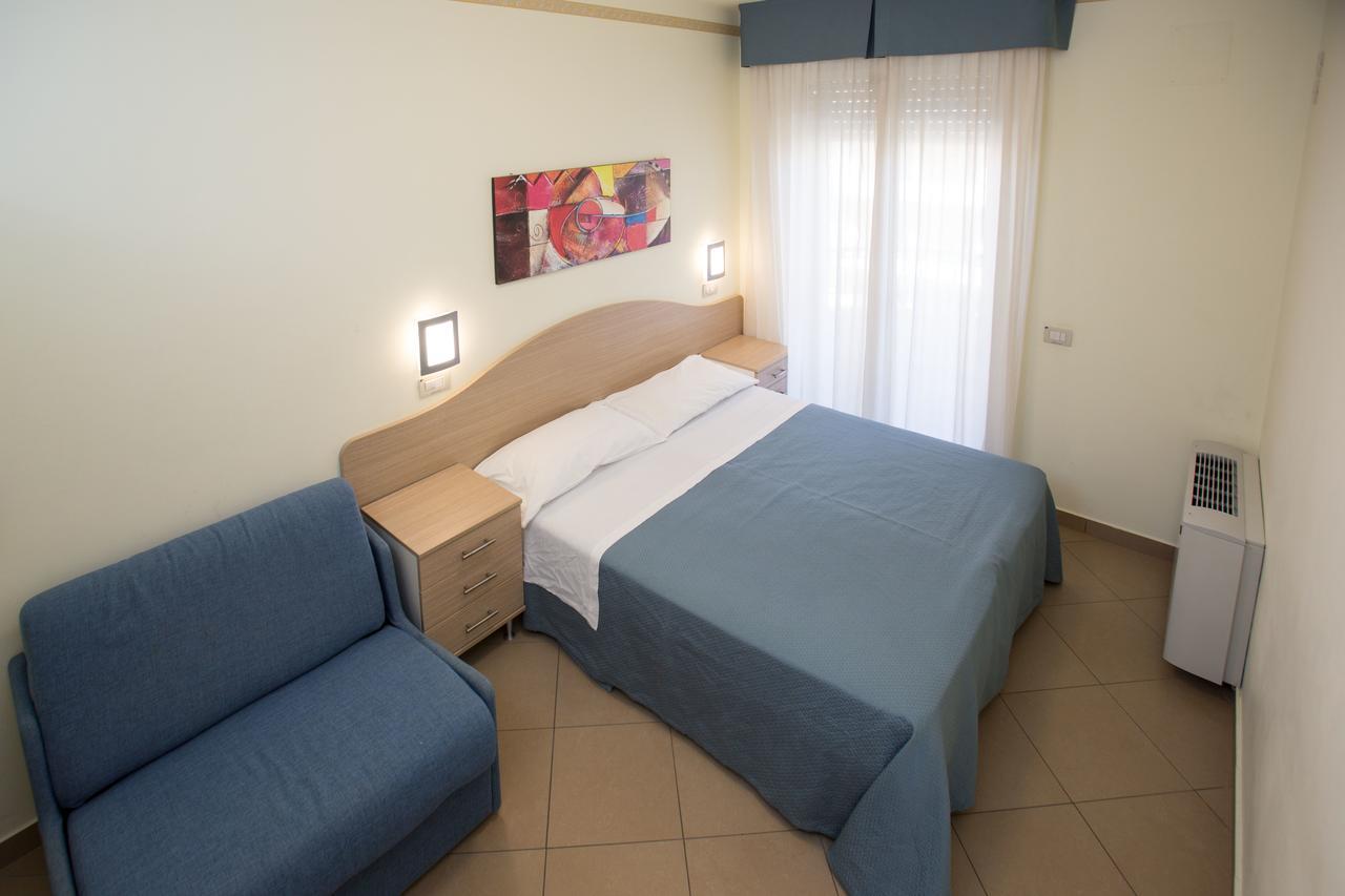 Residence Anchisemare Alba Adriatica Dış mekan fotoğraf
