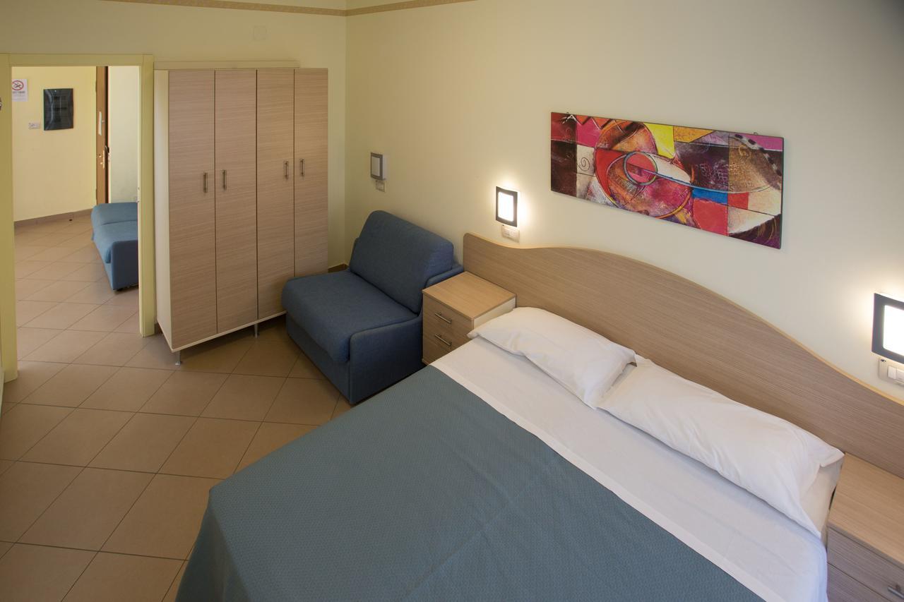 Residence Anchisemare Alba Adriatica Dış mekan fotoğraf